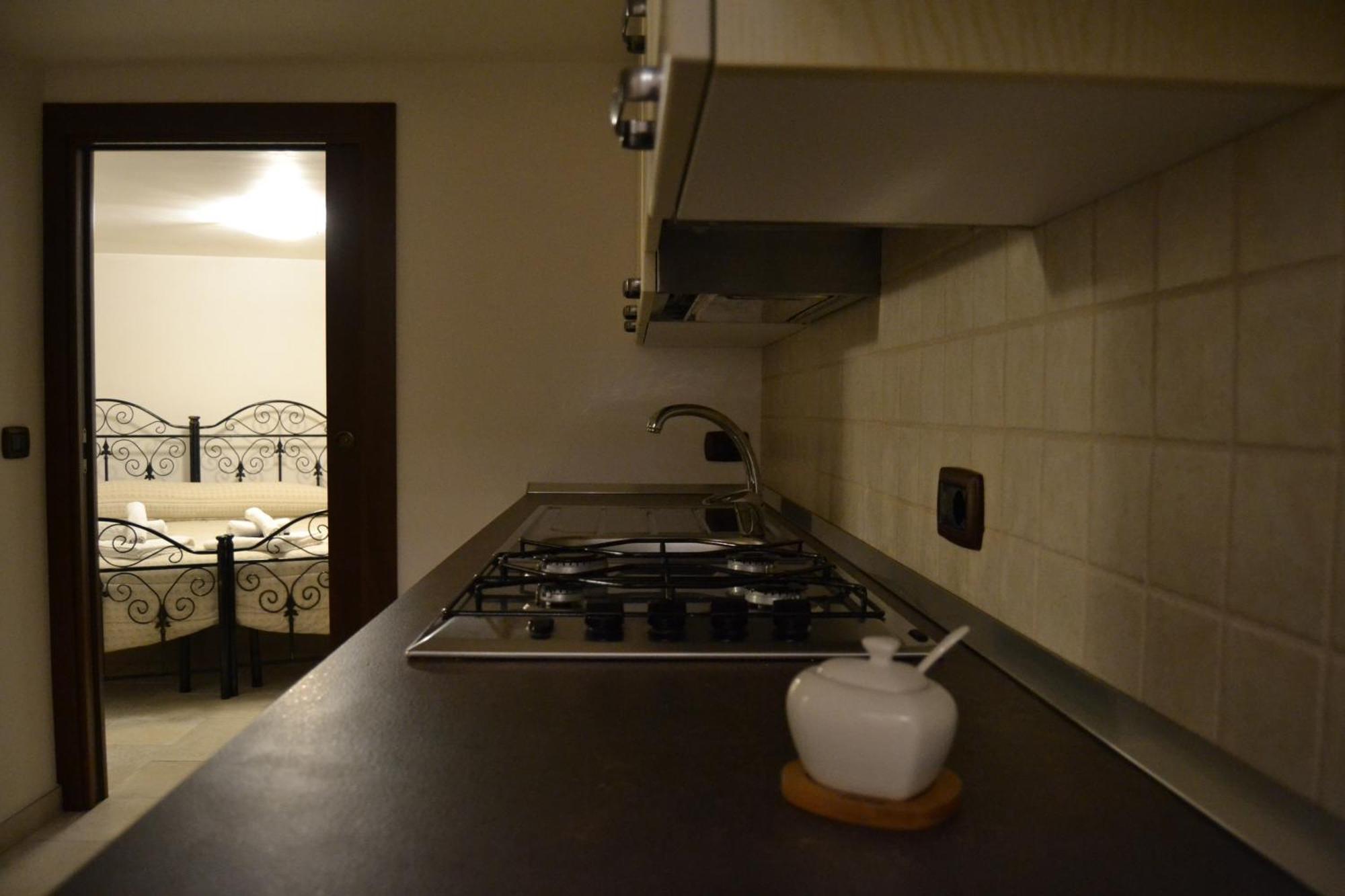 Al Borgo Antico Ristorante E B&B Crispiano Eksteriør bilde