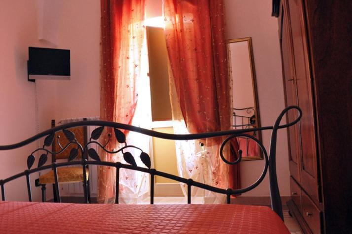 Al Borgo Antico Ristorante E B&B Crispiano Eksteriør bilde