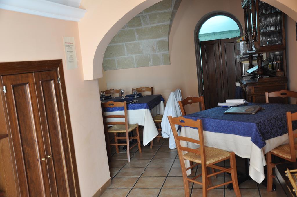 Al Borgo Antico Ristorante E B&B Crispiano Eksteriør bilde